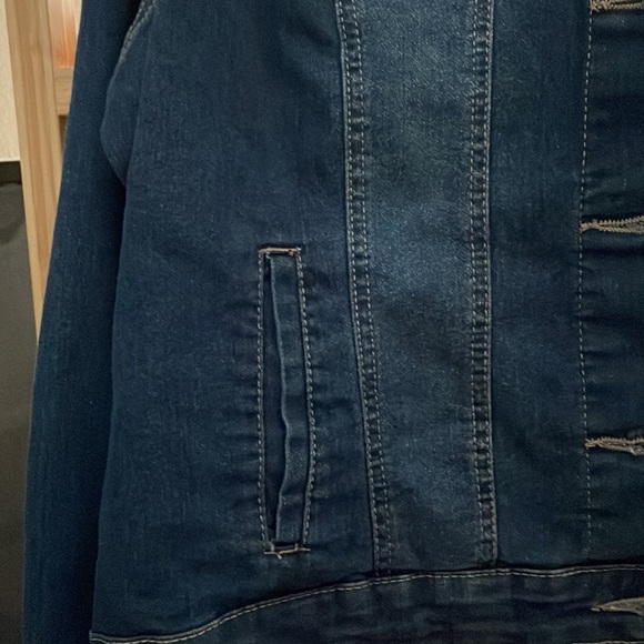 Jean jacket - Picture 4 of 9